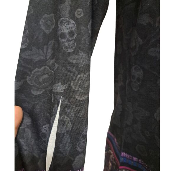 NWT Day Of The Dead Skulls Skeletons Embellished Shirt Size S - Picture 3 of 6